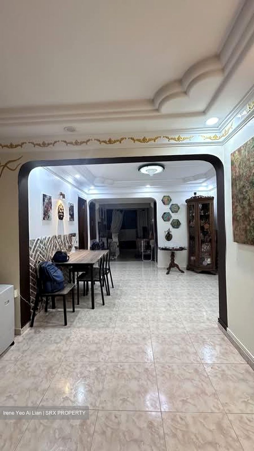Blk 238 Jurong East Street 21 (Jurong East), HDB 5 Rooms #566676971